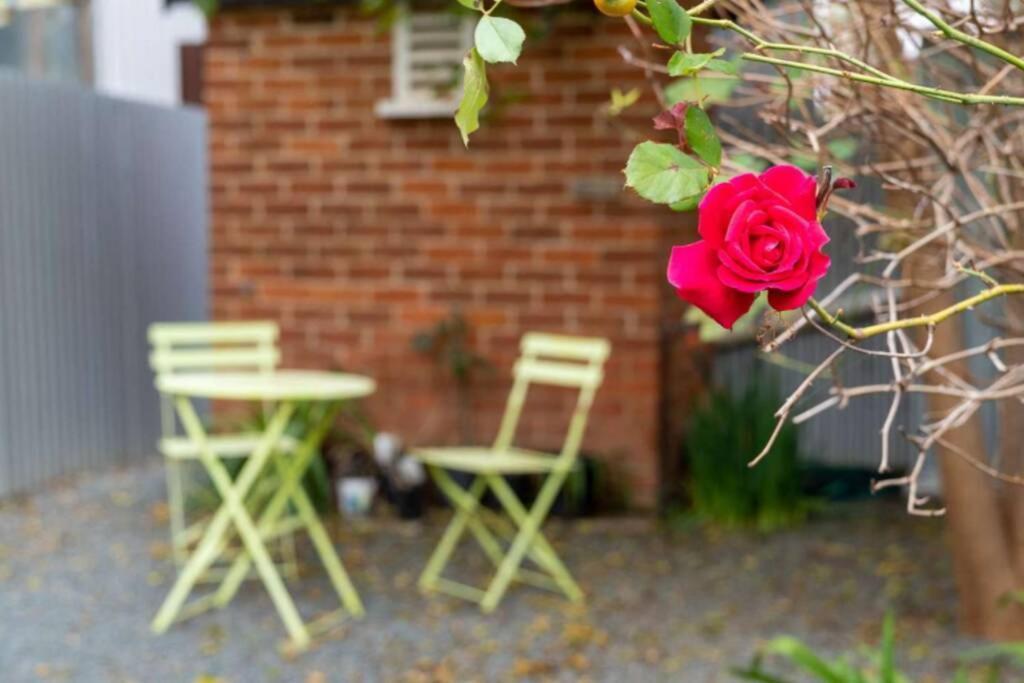 Heart Of Canowindra - Heritage Escape With A View Villa Exterior photo